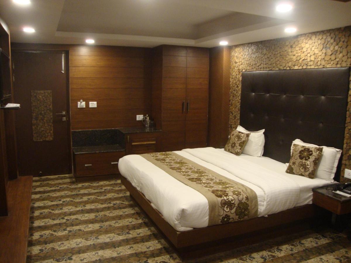 Hotel Hamers International Masuri Exterior foto